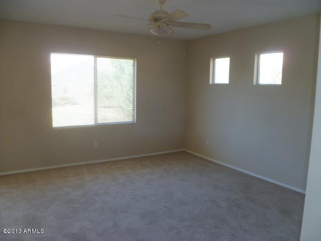 2946 South Del Rancho Circle Mesa, AZ 85212 - Photo 12 of 33 FAMILY ROOM (2)