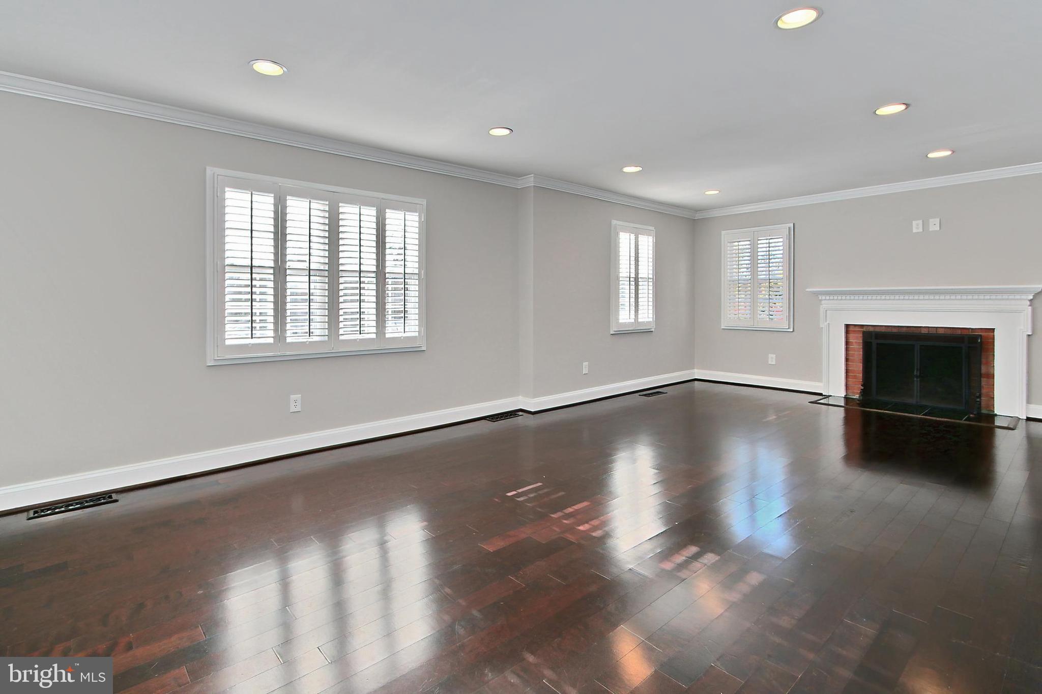 2006 Rampart Drive Alexandria, VA 22308 - Photo 5 of 37 Gallery Image 5