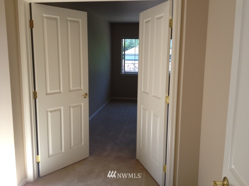 824 Chelan Place Northeast Renton, WA 98059 - Photo 9 of 9 Gallery Image 9