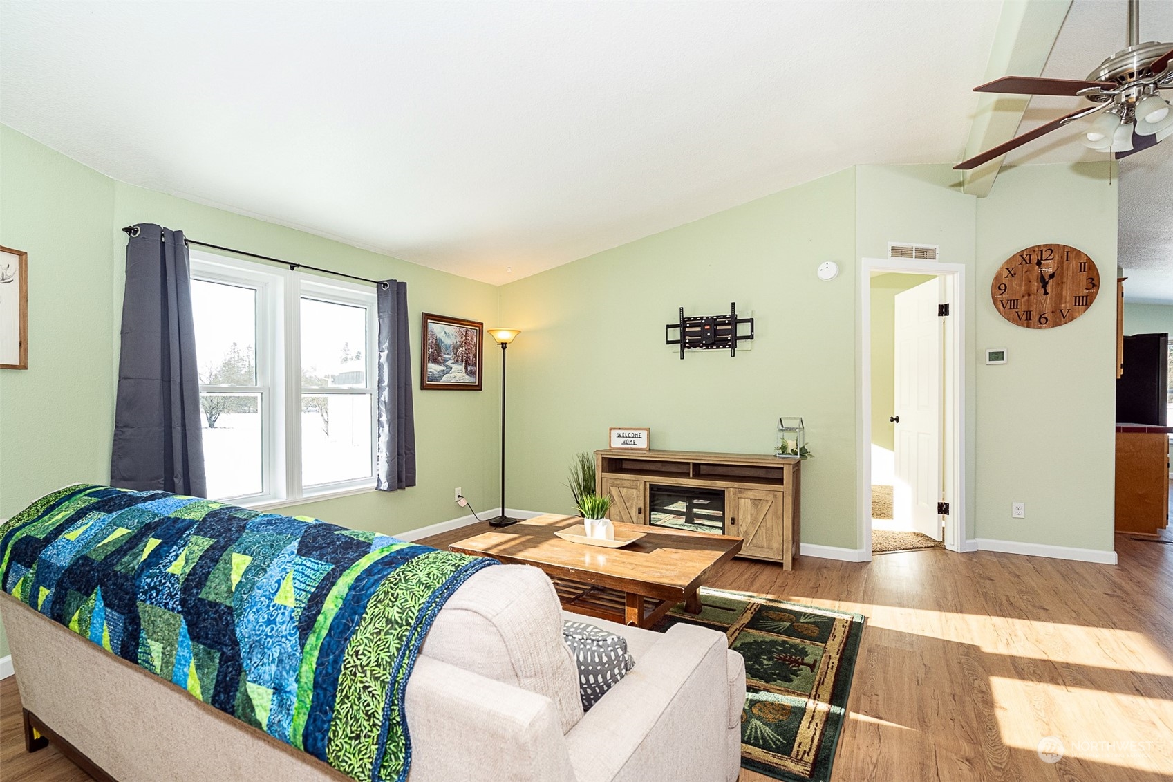 549 Shanklin Road Onalaska, WA 98570 - Photo 3 of 36 Gallery Image 3