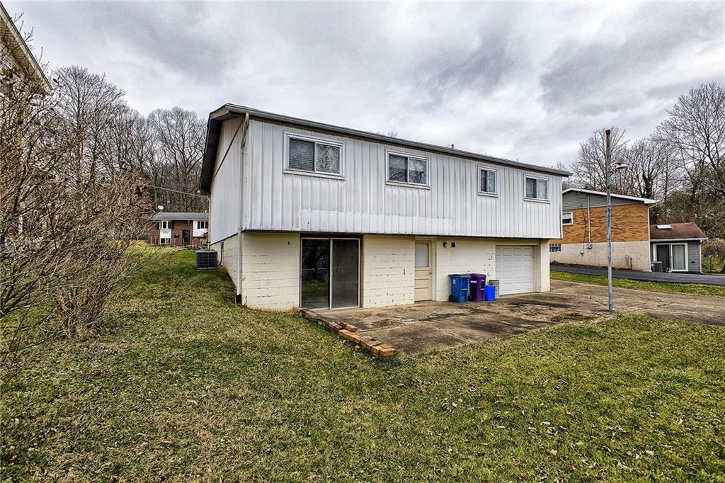 22 Pyrenees Road Pittsburgh, PA 15239 - Photo 7 of 12 Gallery Image 7