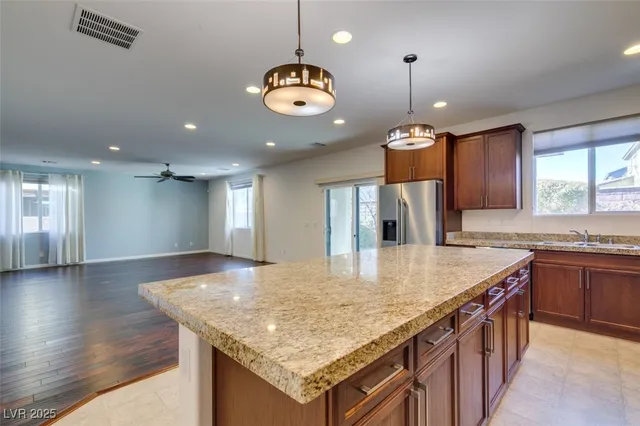 $3,095 | 10465 Saddle Mountain Street, Las Vegas, NV 89178