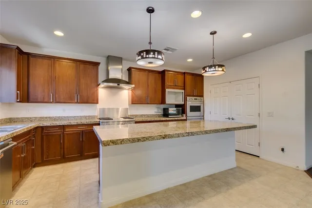 $2,999 | 10465 Saddle Mountain Street, Las Vegas, NV 89178