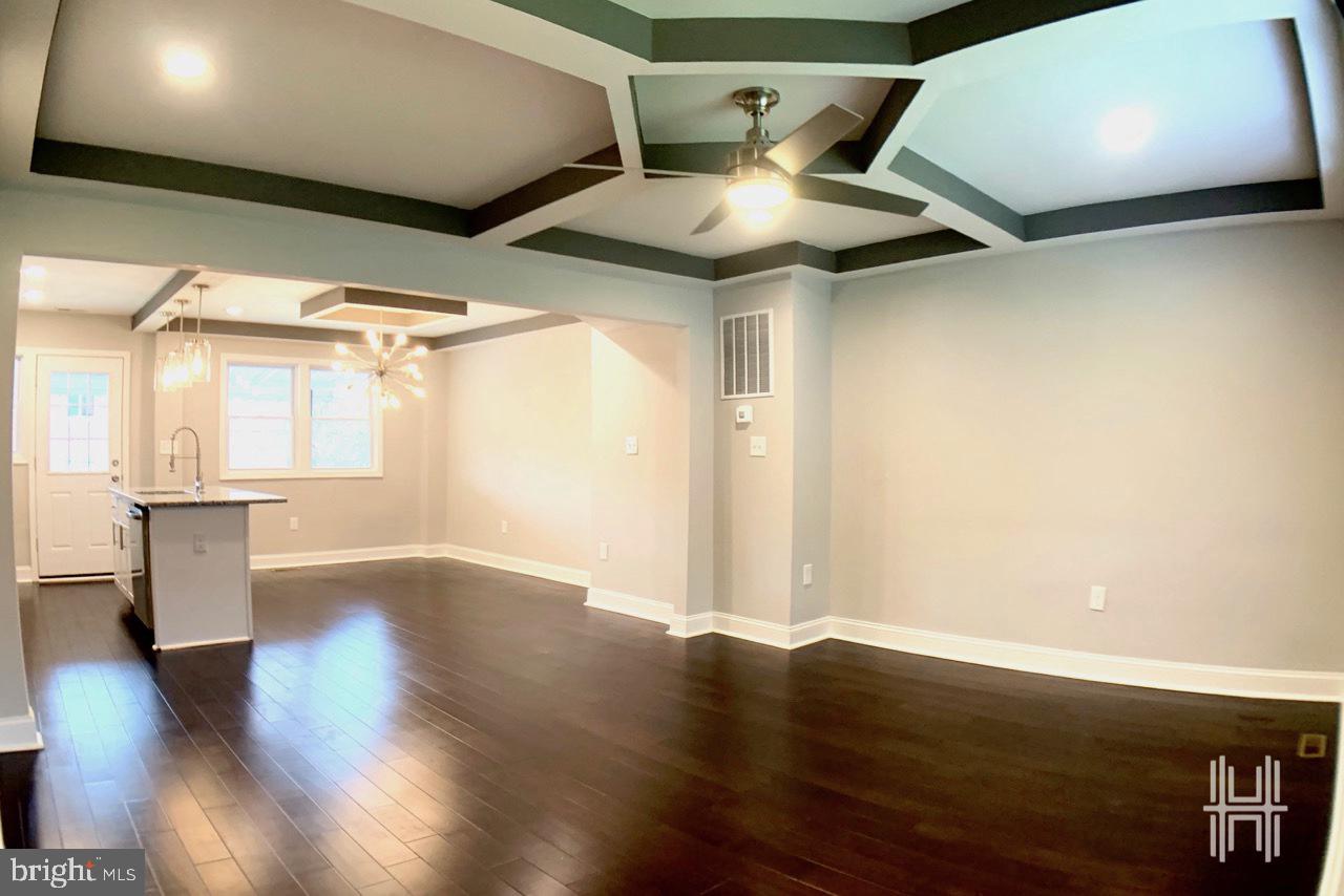 4108 Mountwood Road Baltimore, MD 21229 - Photo 4 of 25 Gallery Image 4