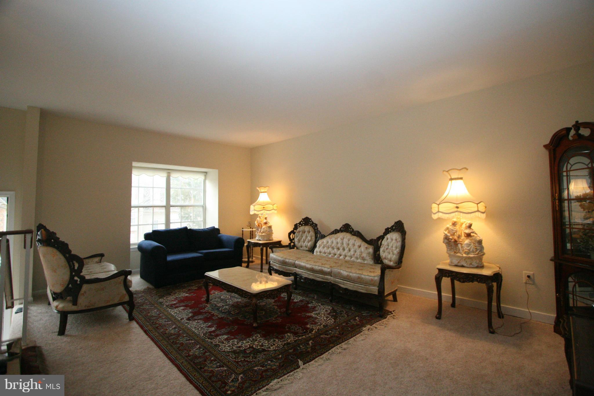 6137 Willowick Lane Springfield, VA 22152 - Photo 5 of 17 Living Room