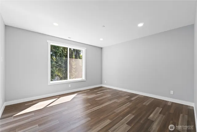 $1,249,000 | 14060 7th Place South, Burien, WA 98168