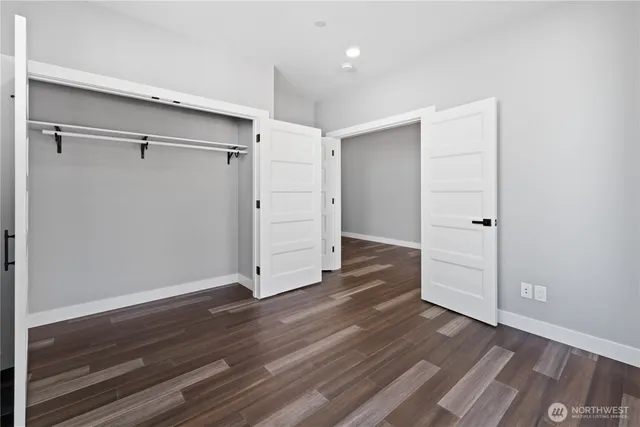 $1,249,000 | 14060 7th Place South, Burien, WA 98168