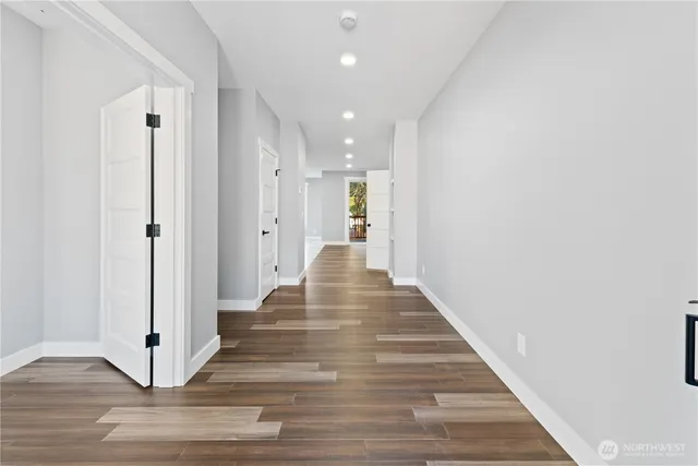 $1,249,000 | 14060 7th Place South, Burien, WA 98168