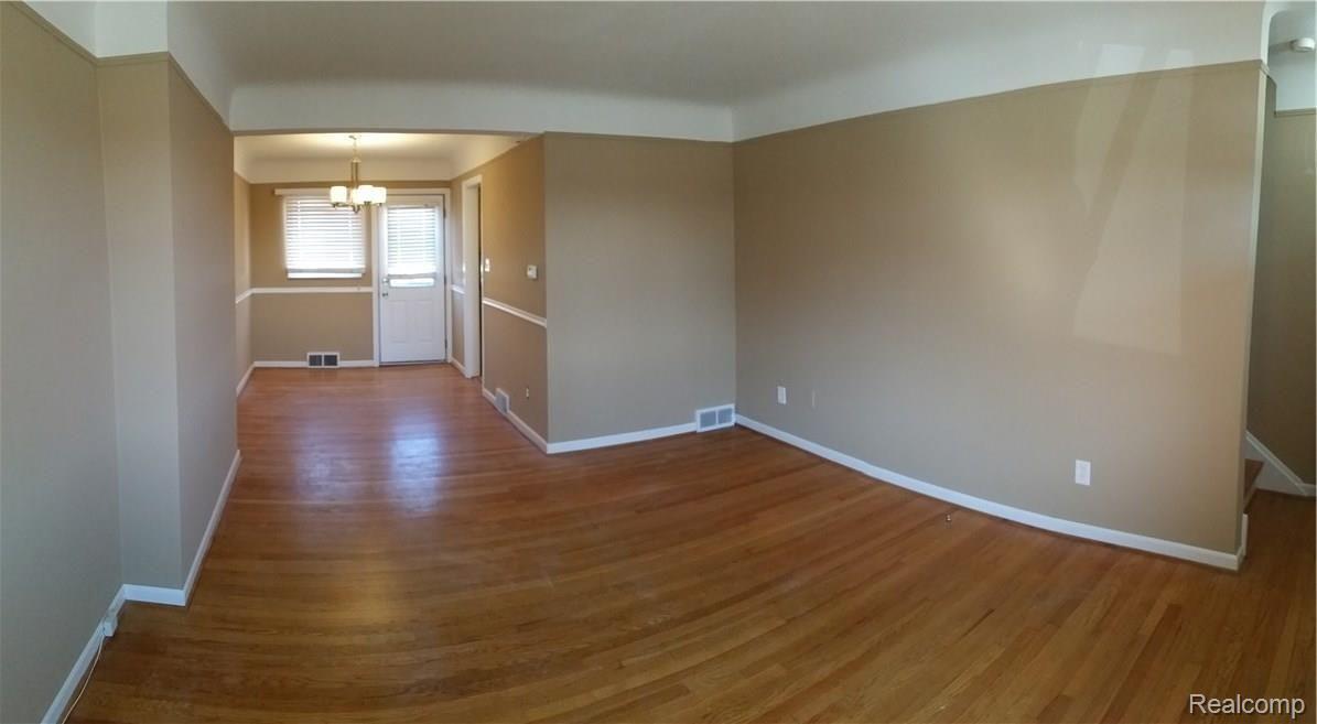 9831 Middlebelt Road Livonia, MI 48150 - Photo 5 of 13 20180322_112900.jpg