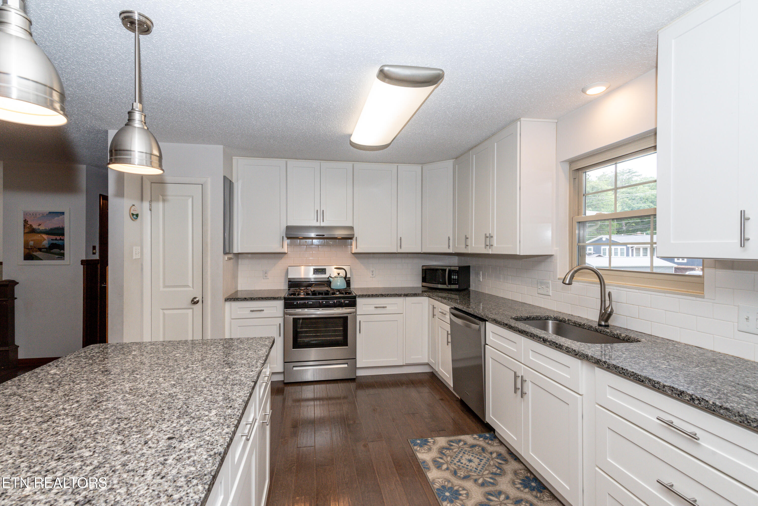 402 Montvale Station Road Maryville, TN 37803 - Photo 16 of 48 DSC_2404