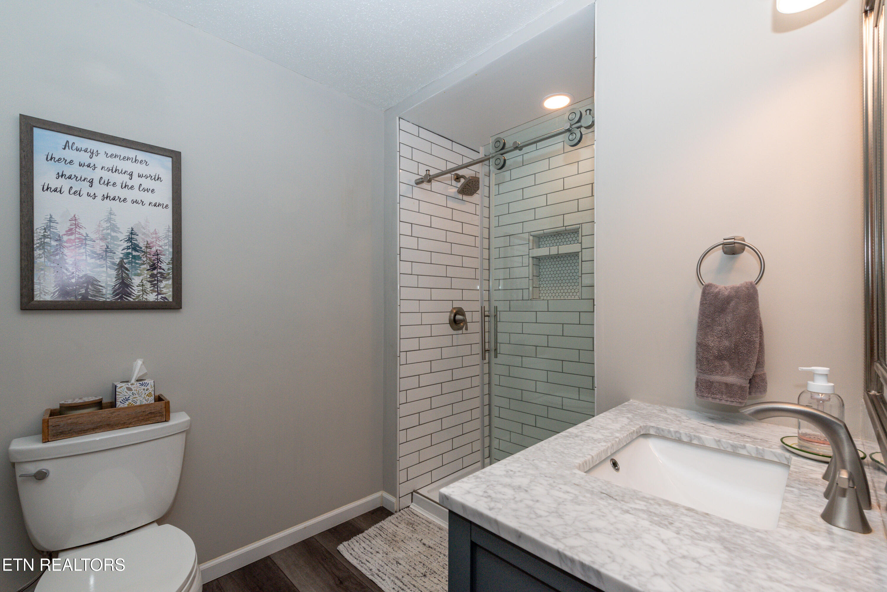 402 Montvale Station Road Maryville, TN 37803 - Photo 26 of 48 Primary Bath