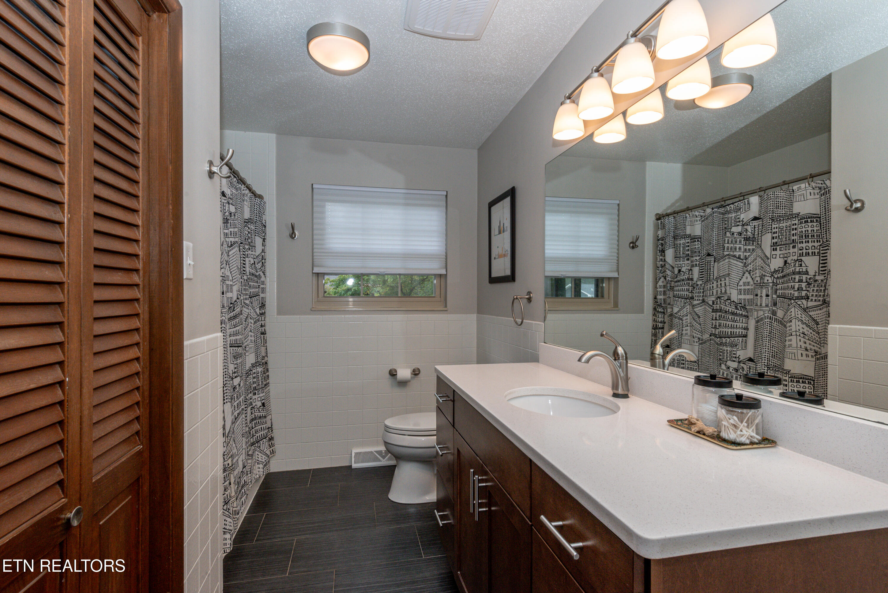 402 Montvale Station Road Maryville, TN 37803 - Photo 32 of 48 Full Bath Hall