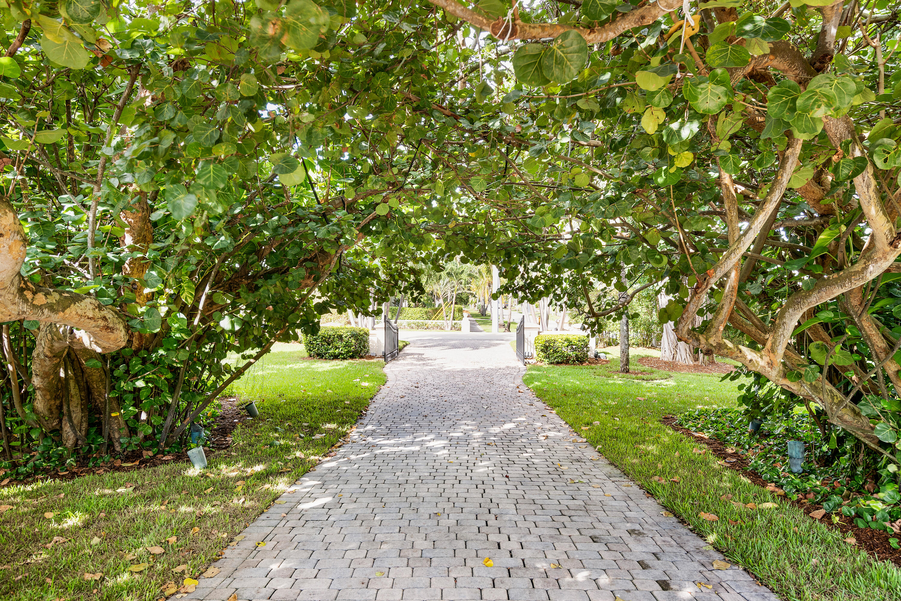 6373 North Ocean Boulevard Ocean Ridge, FL 33435 - Photo 8 of 75 004-6373NOceanBlvd-OceanRidge-FL-full