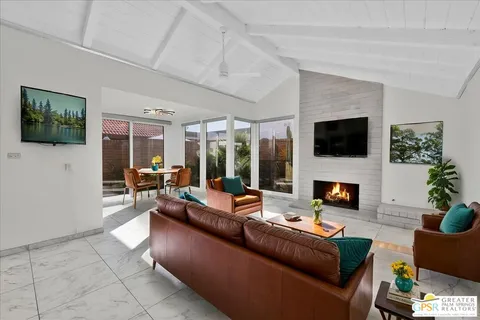 $435,000 | 2490 East Miramonte Circle, Unit B, Palm Springs, CA 92264