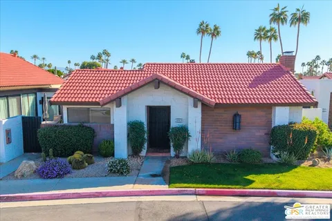 $435,000 | 2490 East Miramonte Circle, Unit B, Palm Springs, CA 92264