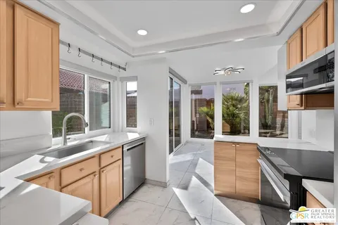 $435,000 | 2490 East Miramonte Circle, Unit B, Palm Springs, CA 92264