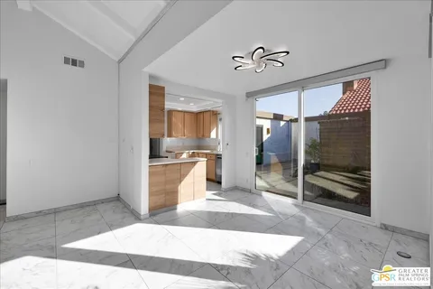 $435,000 | 2490 East Miramonte Circle, Unit B, Palm Springs, CA 92264