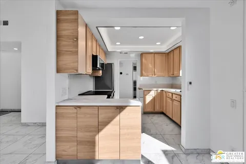 $520,000 | 2490 East Miramonte Circle, Unit B, Palm Springs, CA 92264