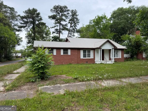 $164,900 | 225 West Jessamine Street, Fitzgerald, GA 31750