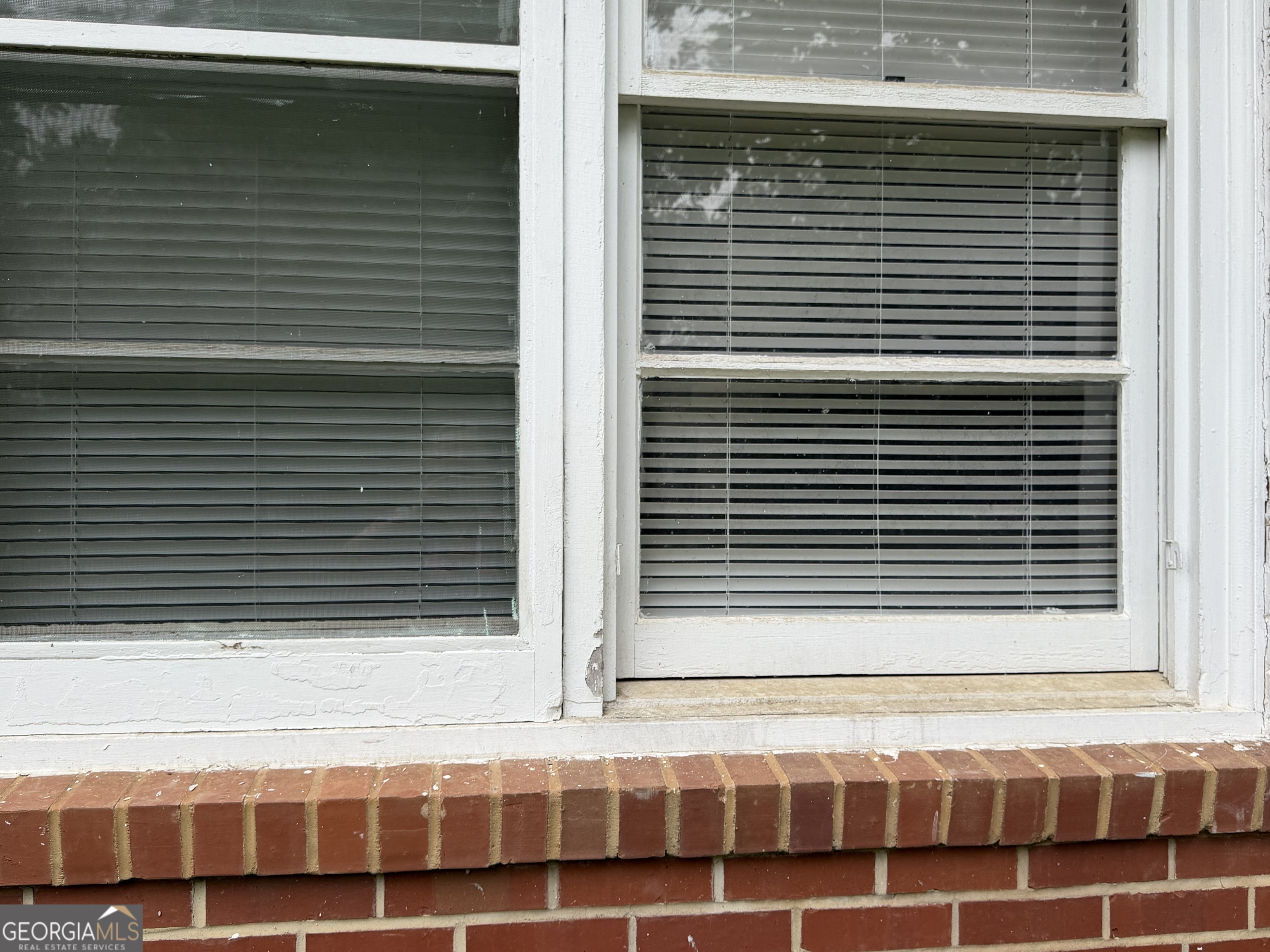 225 West Jessamine Street Fitzgerald, GA 31750 - Photo 29 of 39 a view of a balcony