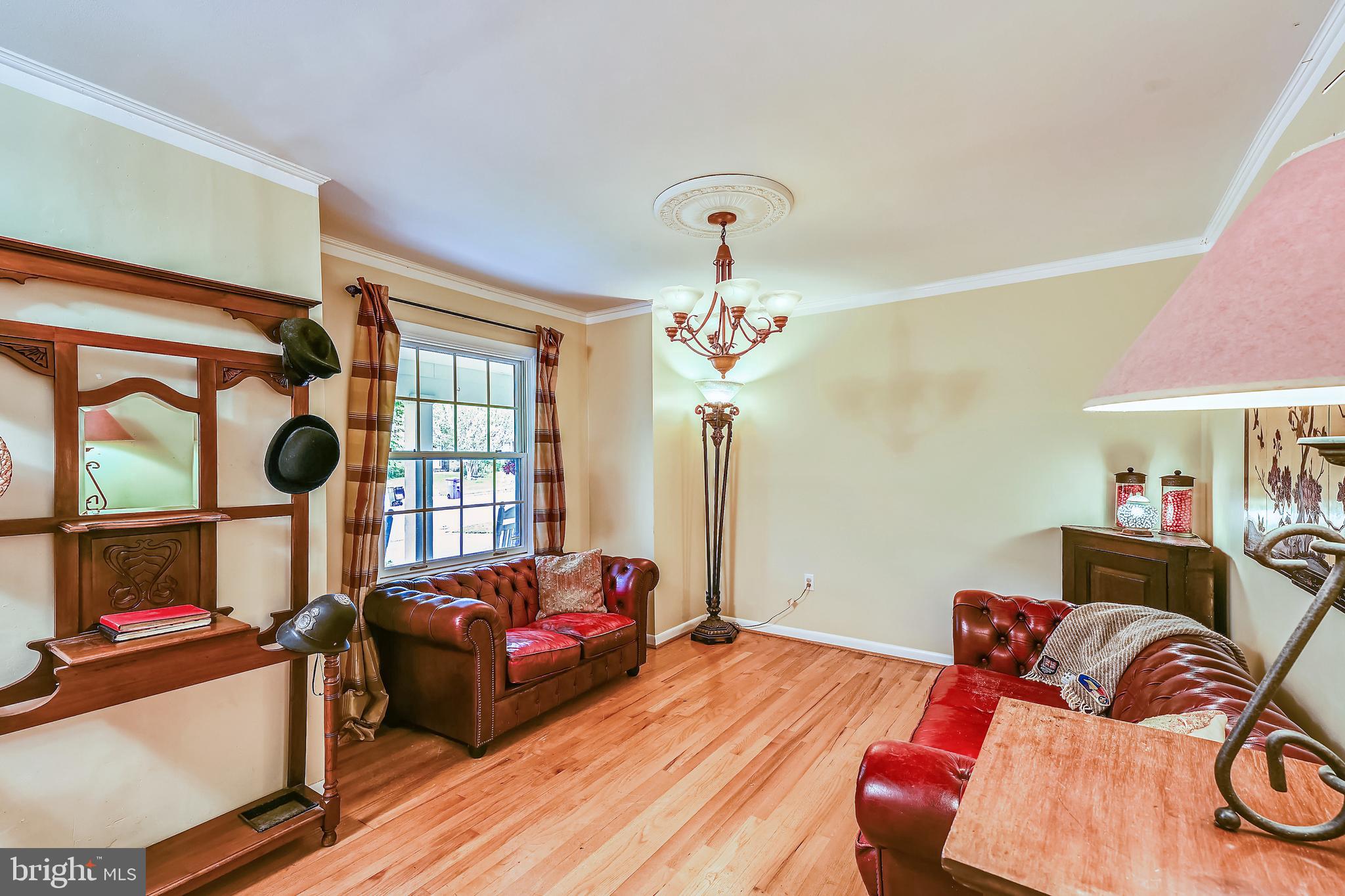 297 Halsey Road Annapolis, MD 21401 - Photo 5 of 36 Gallery Image 5