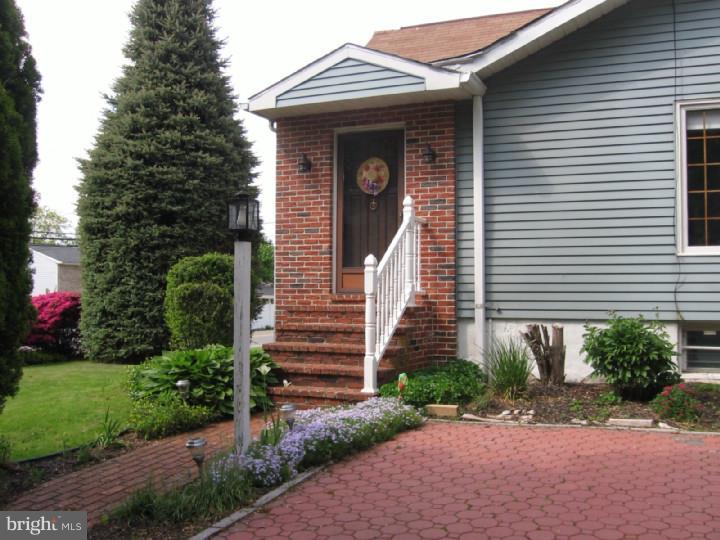 736 Brookhaven Road Wallingford, PA 19086 - Photo 3 of 22 Gallery Image 3