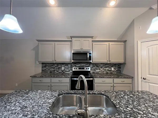 $1,845 | 148 Frank Street, Greenville, TX 75402