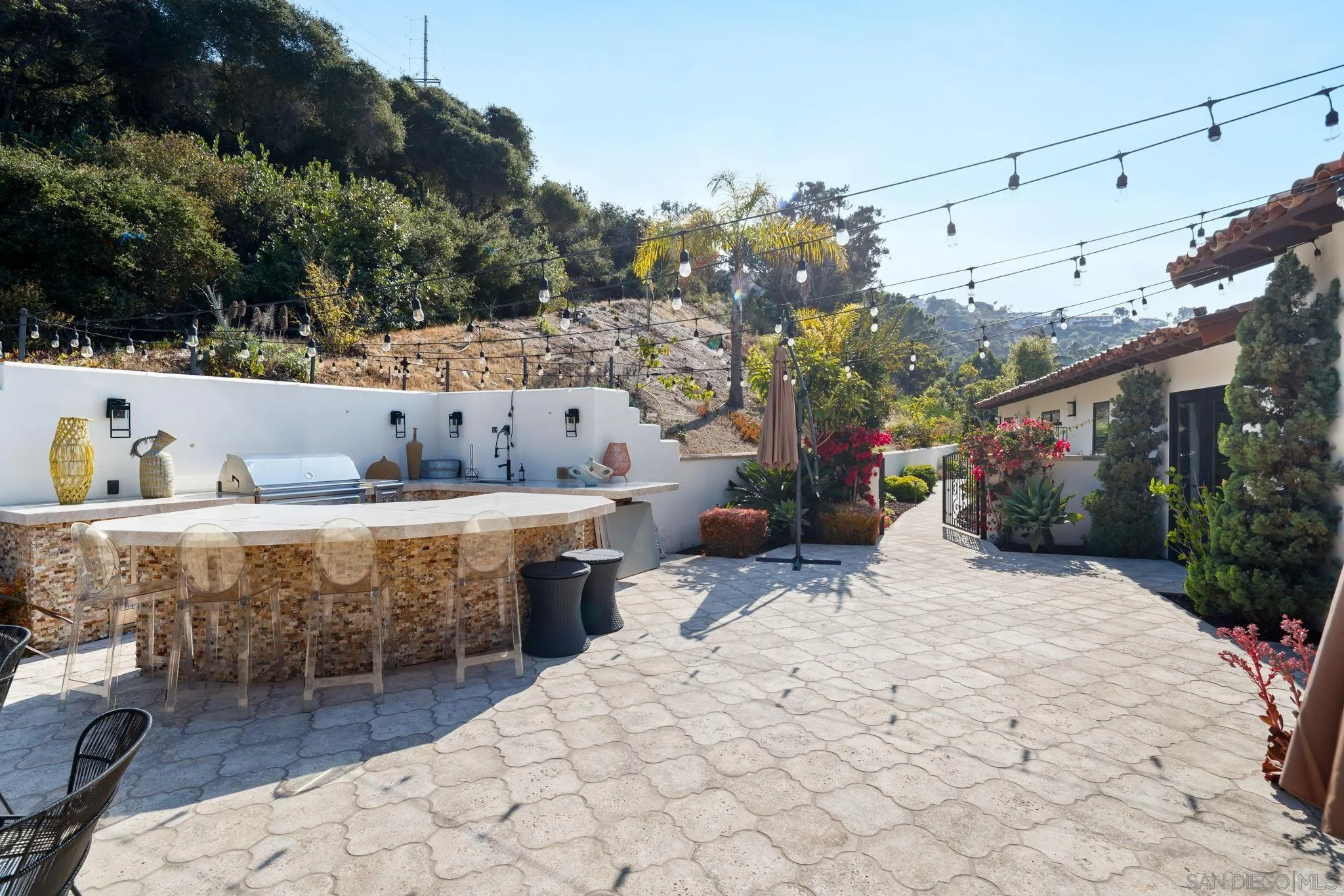 7853 Via Capri La Jolla, CA 92037 - Photo 18 of 67