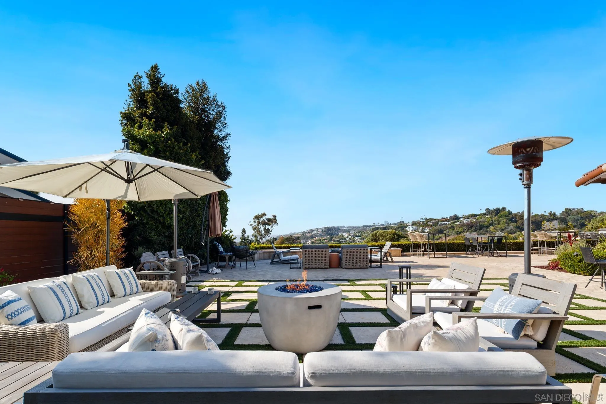 7853 Via Capri La Jolla, CA 92037 - Photo 19 of 67