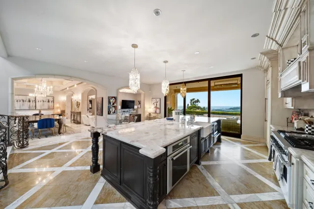 $45,000 | 7853 Via Capri, La Jolla, CA 92037