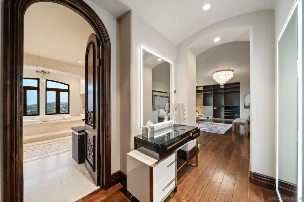 $45,000 | 7853 Via Capri, La Jolla, CA 92037