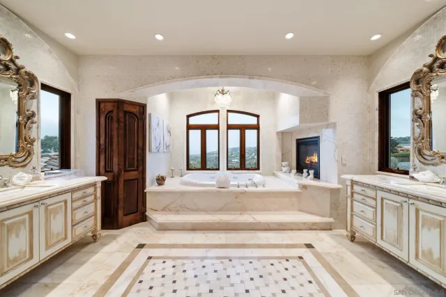 $45,000 | 7853 Via Capri, La Jolla, CA 92037