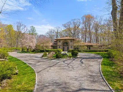 $1,899,000 | 60 Old Aspetong Road, Katonah, NY 10536