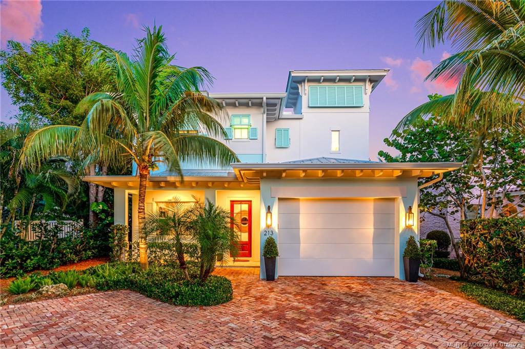 213 Coconut Avenue Stuart, FL 34996 - Photo 1 of 27 Gallery Image 1