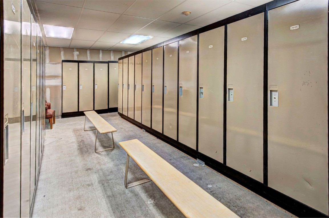 23110 Highway 6, Unit 5062 Keystone, CO 80435 - Photo 25 of 37 a view of a large mirror