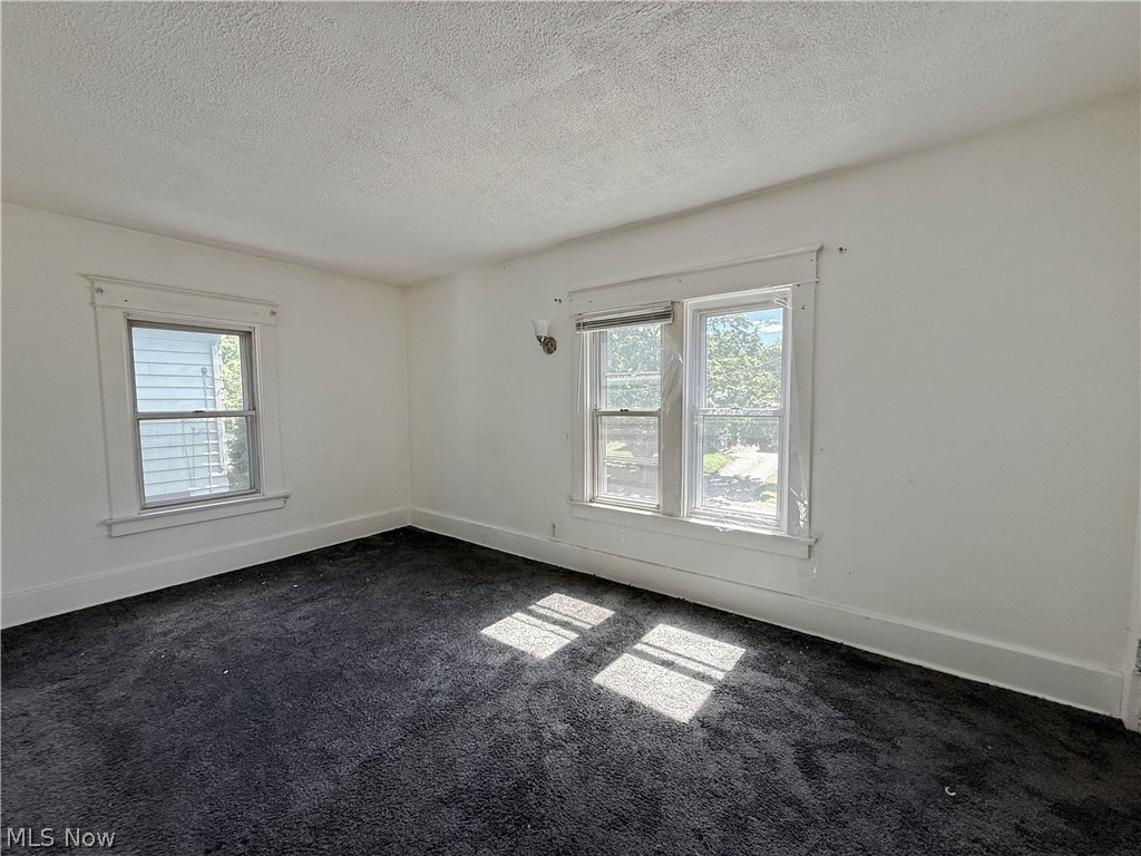 3443 Sheridan Road Youngstown, OH 44502 - Photo 10 of 24 Empty room