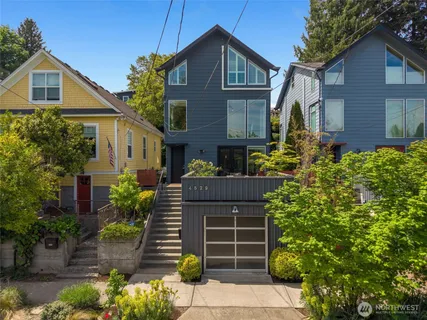 $965,000 | 4529 34th Avenue South, Seattle, WA 98118