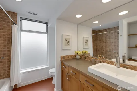 $965,000 | 4529 34th Avenue South, Seattle, WA 98118