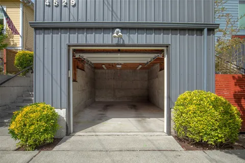 $965,000 | 4529 34th Avenue South, Seattle, WA 98118