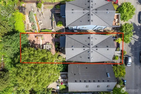 $965,000 | 4529 34th Avenue South, Seattle, WA 98118