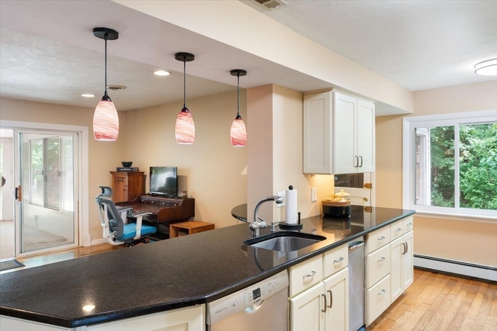 9 Ruthellen Road Holliston, MA 01746 - Photo 12 of 35 Gallery Image 12