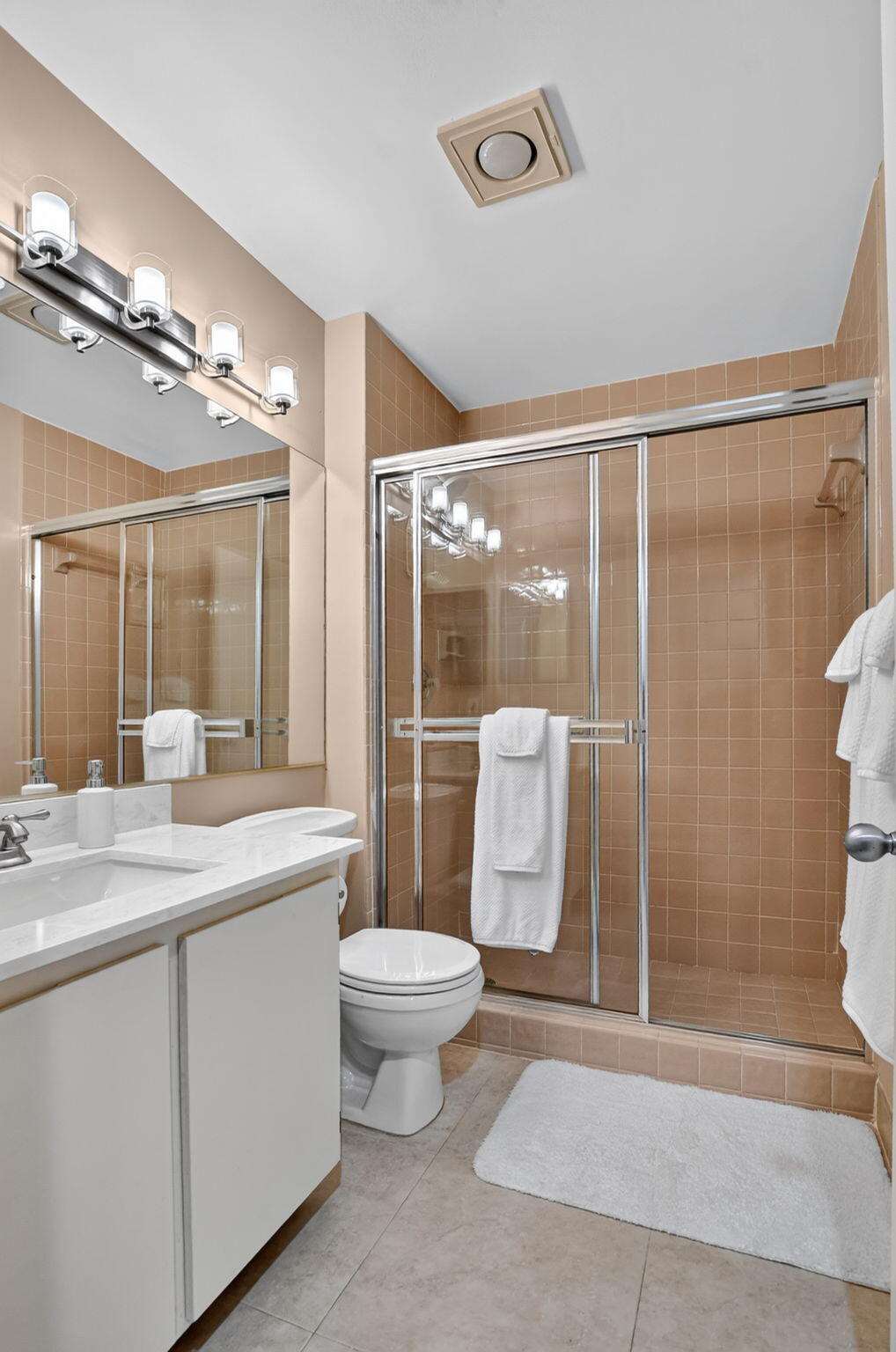 7913 La Mirada Drive Boca Raton, FL 33433 - Photo 44 of 67 2nd bath