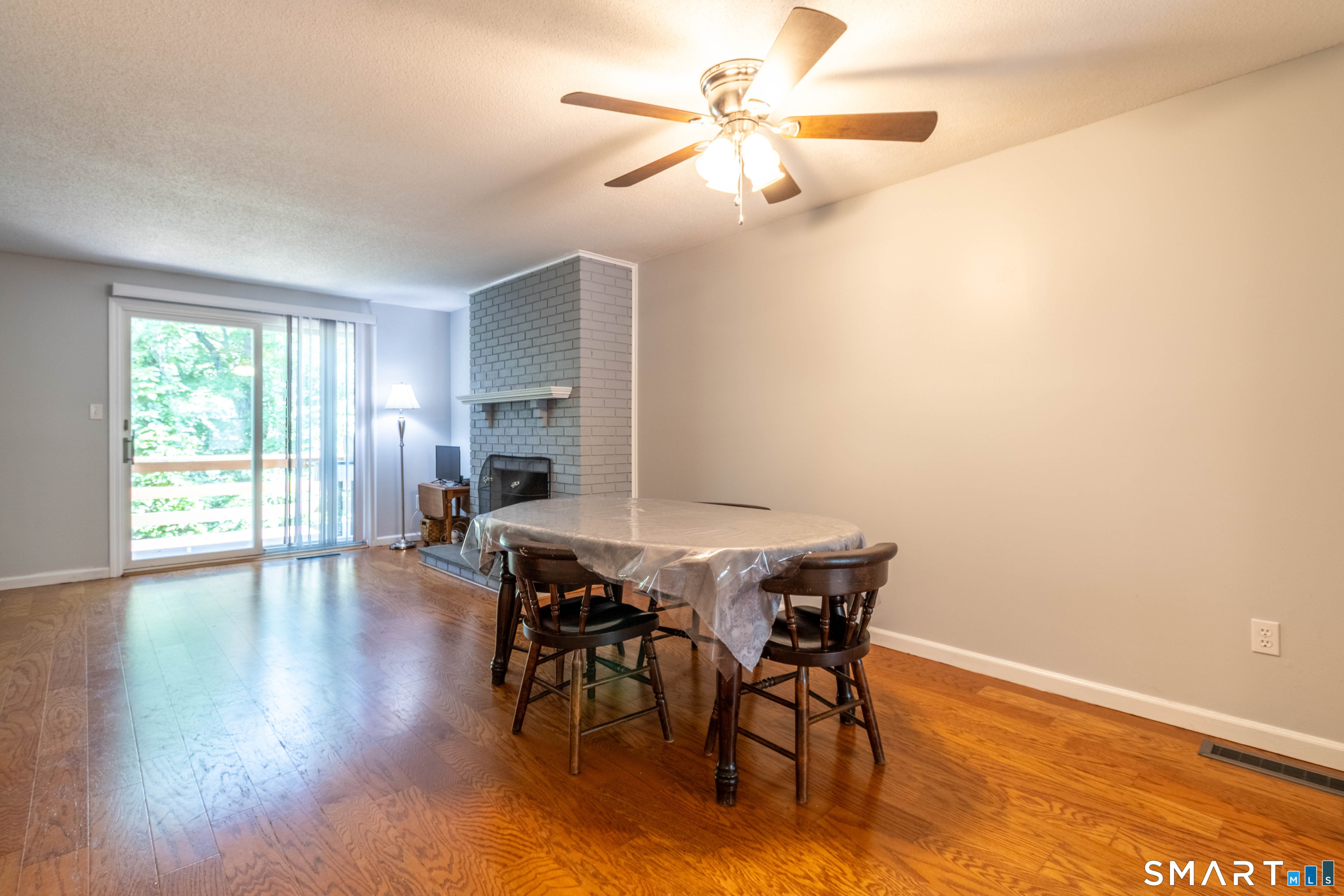 283 Strawberry Circle Windsor, CT 06095 - Photo 5 of 30