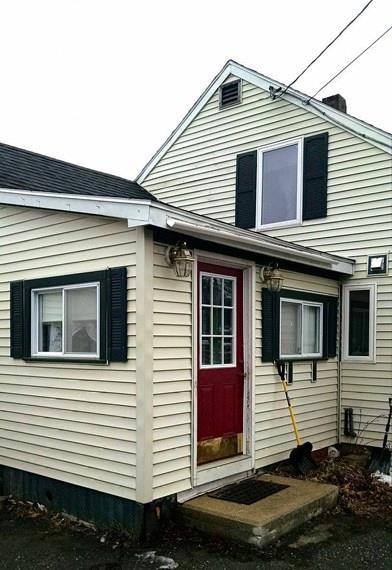 385 Friendship Road Waldoboro, ME 04572 - Photo 2 of 21 Entry Side
