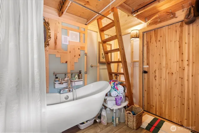 $298,999 | 165 Nisqually Way, Ashford, WA 98304