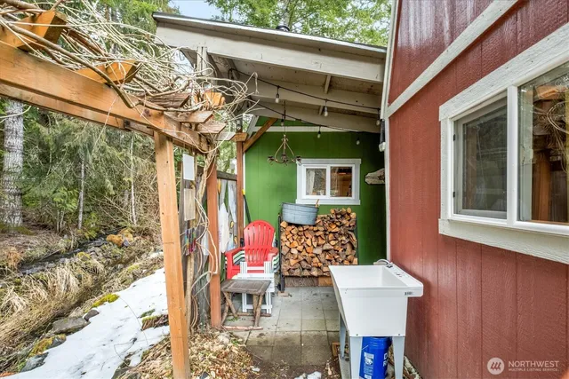 $298,999 | 165 Nisqually Way, Ashford, WA 98304