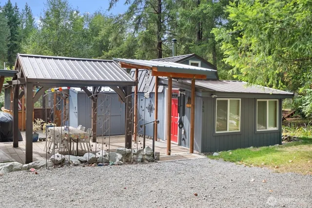 $298,999 | 165 Nisqually Way, Ashford, WA 98304