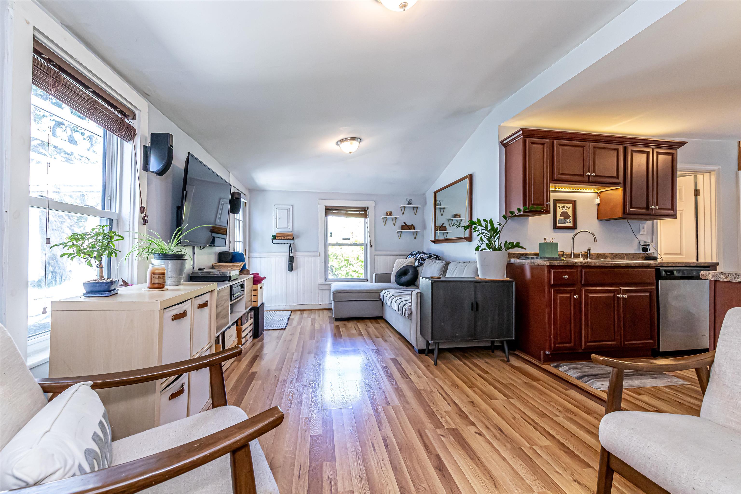 1936 Lake Shore Road Manchester, NH 03109 - Photo 14 of 38