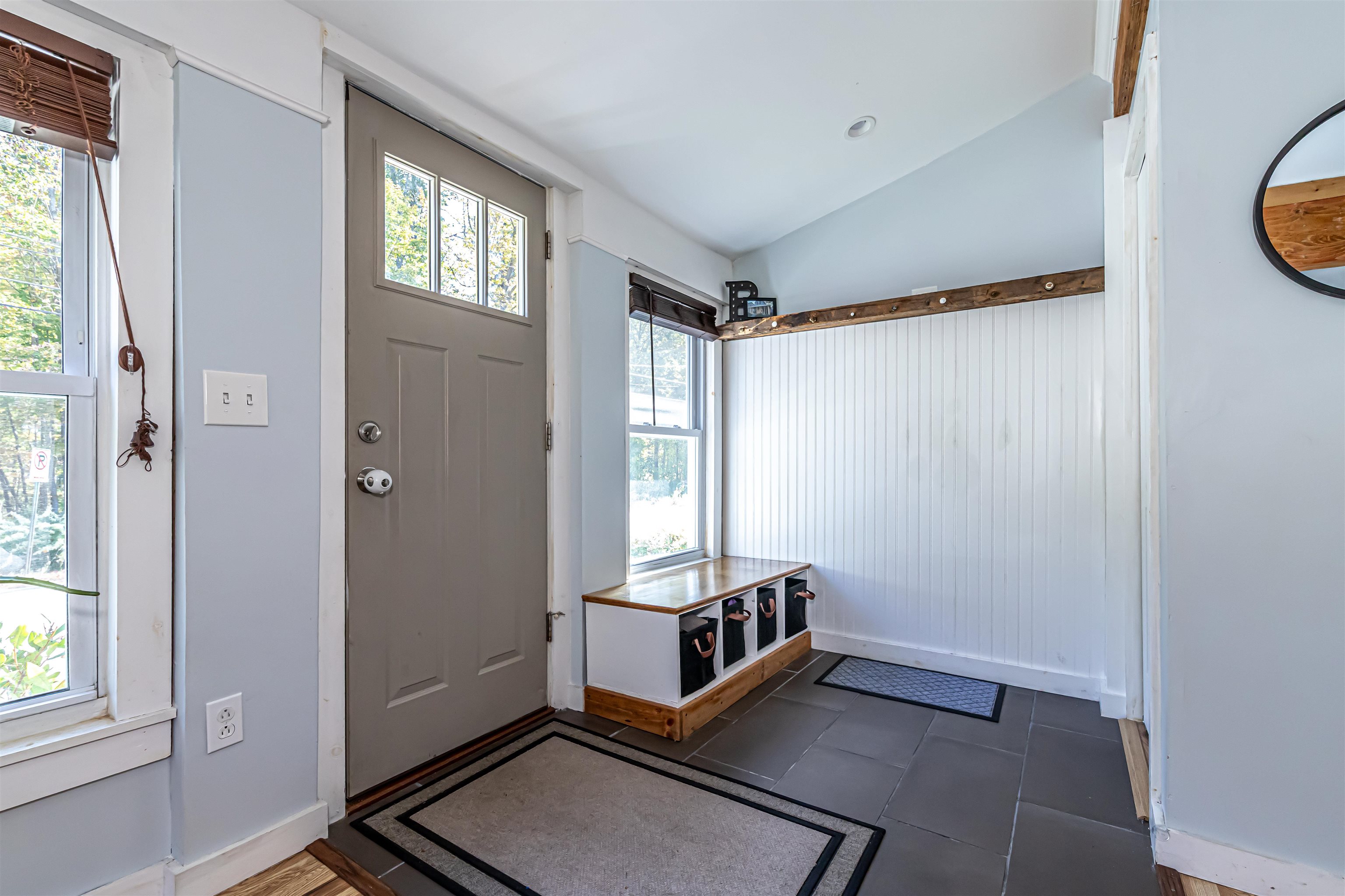 1936 Lake Shore Road Manchester, NH 03109 - Photo 18 of 38