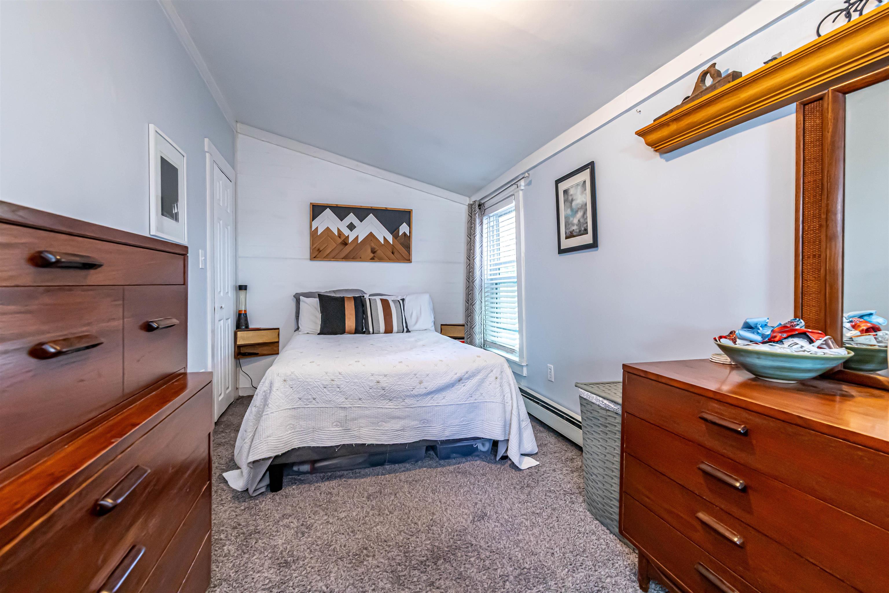 1936 Lake Shore Road Manchester, NH 03109 - Photo 19 of 38